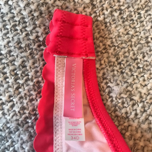 Victoria’s Secret bathing suit top - Picture 3 of 3